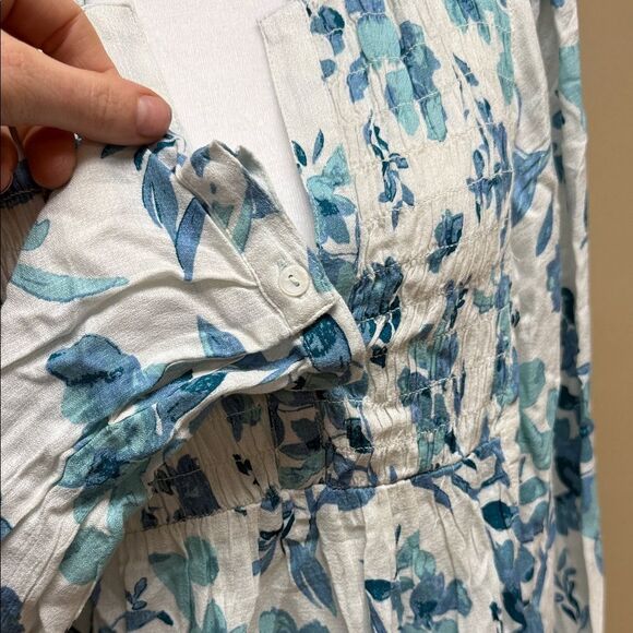 Lucky Brand Blue and White Floral Blouse - Picture 5 of 10